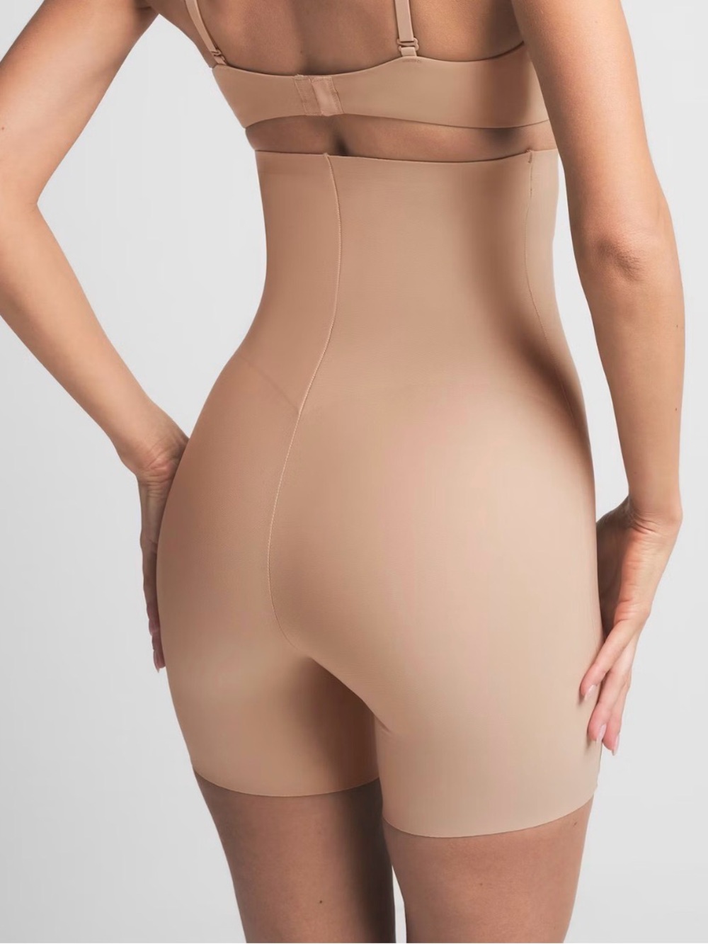 Skims Core Sculpt High-Waisted Short Size Medium